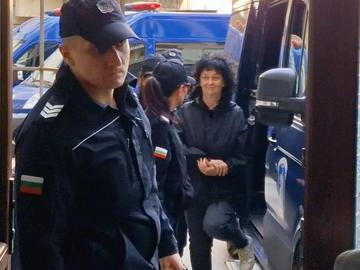 Обвинената за източване на €3 млн. от НЗОК проф. Генева подаде оставки от ареста