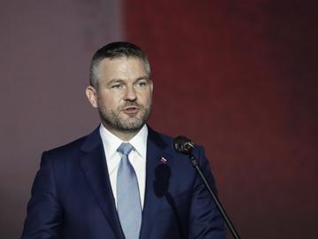 Новият президент на Словакия - бивш премиер, ерген, страстен почитател на автомобилите и пилот