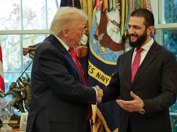 Доскоро санкциониран терорист, Ахмед аш Шараа влезе в Белия дом, макар и не през главния вход