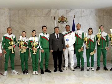 Кметът награди медалистите от Шумен от Европейската купа по кик бокс и Европейското първенство по ММА