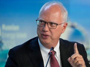 След дизеловата сделка: Руски атомни централи ще захранват съвместни центрове за данни с САЩ