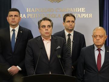ПП-ДБ призова правителството спешно да внесе Бюджет 2026