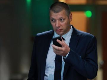 Парламентът освободи зам.-шефа на КОНПИ Антон Славчев в негово отсъствие след скандал