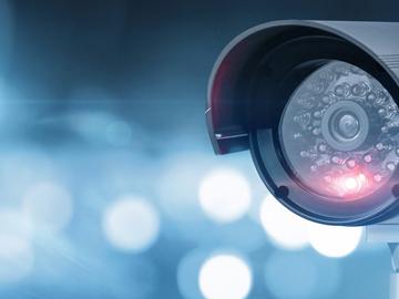 Записи от втори салон изтекоха в порно сайтове, сред жертвите - известни личности и непълнолетни