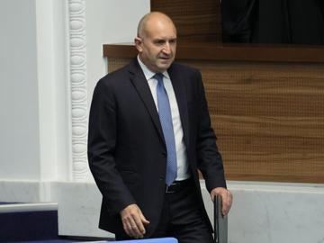Парламентът прие на първо четене поемането на нов дълг до 3,8 млрд. евро
