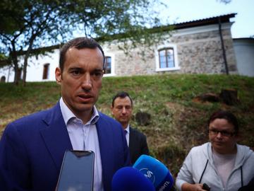 Терзиев: Нямам повод да си говоря с хора, които държат за заложници цял град