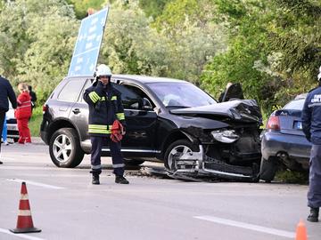 Прокуратурата наема и геодезисти за катастрофата с колата на НСО край Аксаково