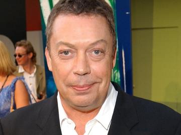 Отиде си звездата от "То" и "Сам вкъщи" Тим Къри