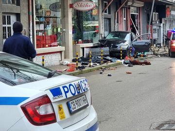 Задържаха за 24 часа шофьора, помел жените във Варна, но го върнаха отново в болницата