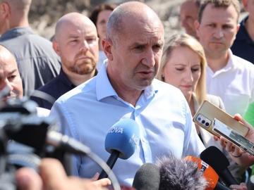 Радев: Дълги години олигархията и мафията проникваха във всички нива на МВР и службите