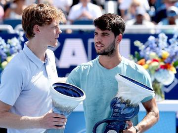 Синер и Алкарас влизат в директна битка за световния връх на Финалите