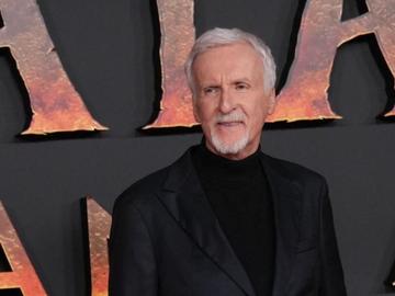 Джеймс Камерън стана милиардер благодарение на „Аватар“