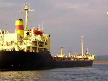 Сомалийските пирати на похитения "Руен" са се предали, екипажът е освободен