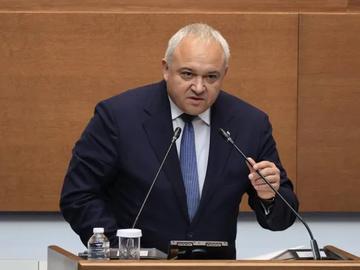Демерджиев: Фирма, свързана с мантинели, е платила 5,083 млн. евро за полетите на Пеевски