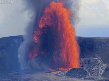 Изригване на вулкан на Хаваите затвори парк и магистрала