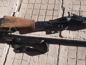 Иззеха самоделна пушка от дома на 83-годишен