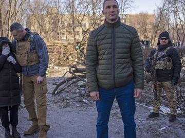 Кметът Кличко: Киев стана обект на необичайна въздушна атака посред бял ден