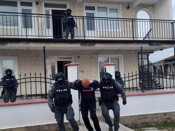 Акция срещу купения вот във Варненско: трима задържани, КПП-та в Горен чифлик