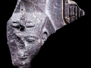 Открадната глава от статуя на Рамзес Велики беше върната в Египет