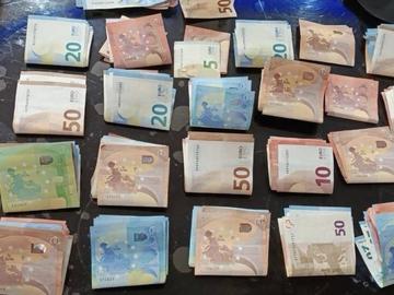 12 хиляди евро и списъци с имена са намерени при акция срещу купуването на гласове в Търговище