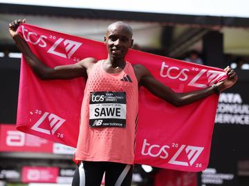 Кениецът Сабастиан Сауе постави рекорд с маратон под 2 часа