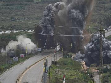 Израел разруши ключов мост над река Литани, Южен Ливан е напълно изолиран