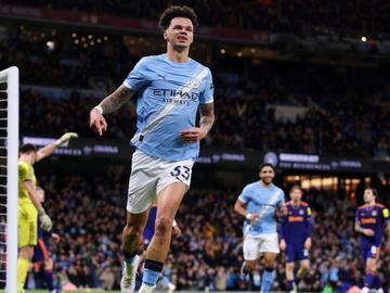 Сити съвсем съкрати разликата и увеличи напрежението в Арсенал