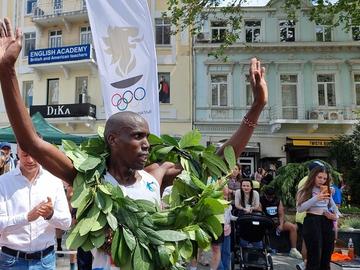 Атлети от Кения спечелиха класическата дистанция на маратона във Варна при мъжете и жените