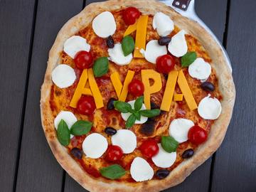 AURA Pizza & Grill става на 1 година