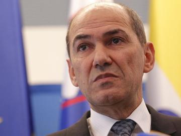 Лидерът на Словенската демократическа партия Янез Янша беше избран за премиер на Словения