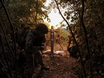 Руските войски превзеха град Новогродовка в Донецка област