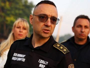 Александър Джартов: Огънят при с. Плоски бе спрян, ситуацията остава сложна