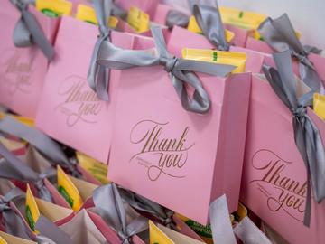 Подаръци за клиентите на студиото