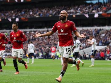 Спорт по телевизията: Футбол от Острова, Купа на Африка и Везенков