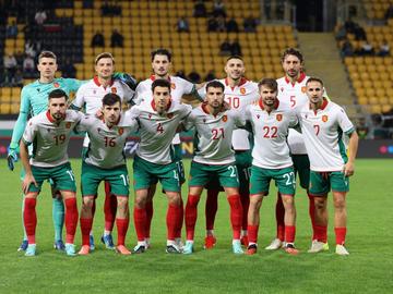 България отпътува за Рейкявик с нов треньор и в медийно затъмнение