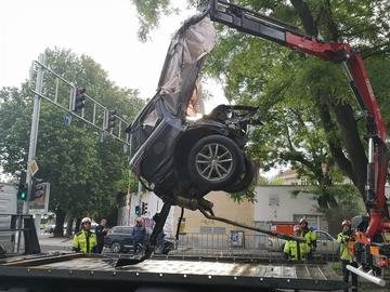 Автомобилът, причинил тежката катастрофа в Пловдив, се е движил с над 150 км в час
