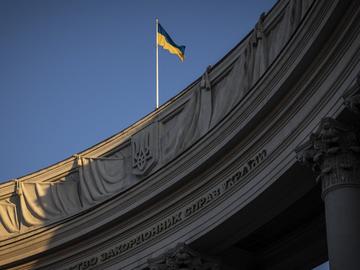 МВнР в Киев: Украйна не получава безплатно военна помощ от България