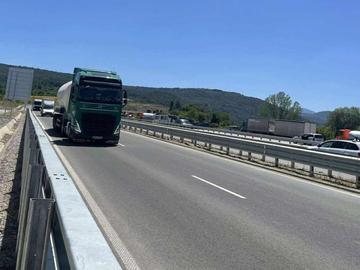 Пуснаха пътя Мездра-Ботевград след близо 6 г. чакане, след 30 минути стана първата катастрофа