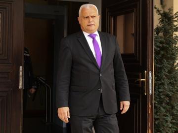 Дечев: Няма да уволнявам, наказвам или премествам екипа, разследващ случая "Петрохан"