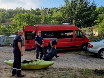 Водолази се включват с издирването на второто дете във водите на река Струма