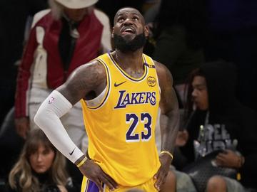 Бетинг скандалът в НБА: "Жегата" стигна до Лейкърс и трима от най-близките хора на ЛеБрон