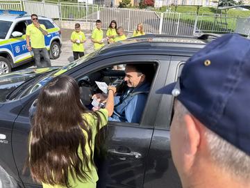 По случай 1 юни: Деца призоваха шофьорите да бъдат отговорни на пътя