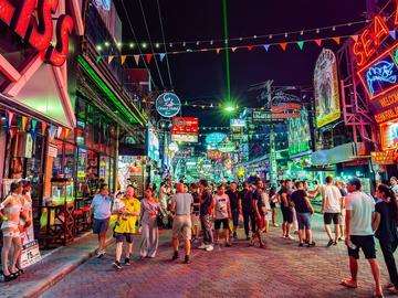 Тайланд затяга контрола върху алкохола. Туристите рискуват глоби