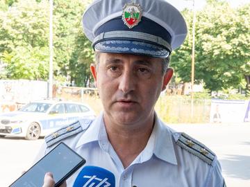 Затягат контрола - пускат необозначени полицейски коли в трафика