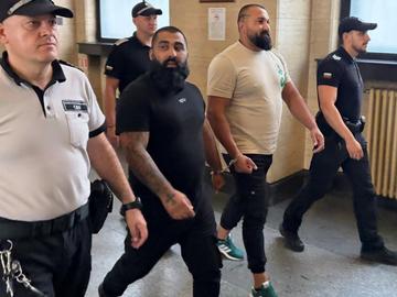 Съпругата на един от "Калашниците" пребила свидетелка, за да се откаже от показанията си