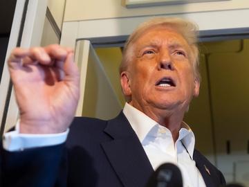 Тръмп: Разположили сме най-голямата в света ядрена подводница край бреговете на Русия