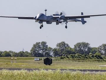 Германската армия сформира шест батареи с дронове камикадзе
