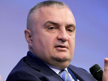 Бившият албански президент Илир Мета е обвинен в корупция и пране на пари
