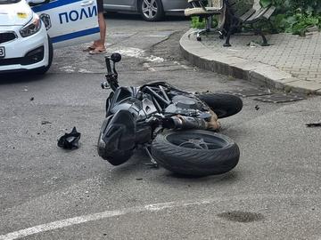 Моторист загина при катастрофа на голямо столично кръстовище