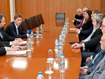 Зам.-министърът на икономиката и индустрията Ивайло Шотев се срещна в Шумен с местната власт и бизнеса